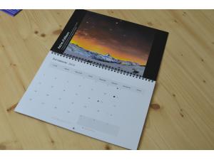 Calendrier photo mural avec perage