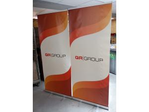 Impression de deux roll-up premium pour QR Group